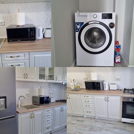 Luxurious Apartment With 3 Rooms And 2 Bathrooms In Corabia Екстериор снимка