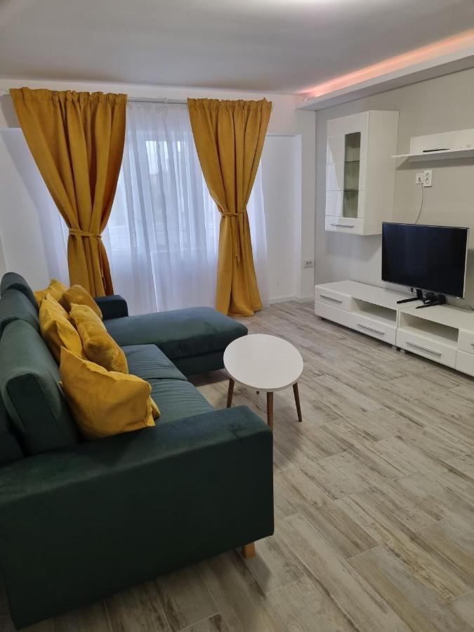 Luxurious Apartment With 3 Rooms And 2 Bathrooms In Corabia Екстериор снимка
