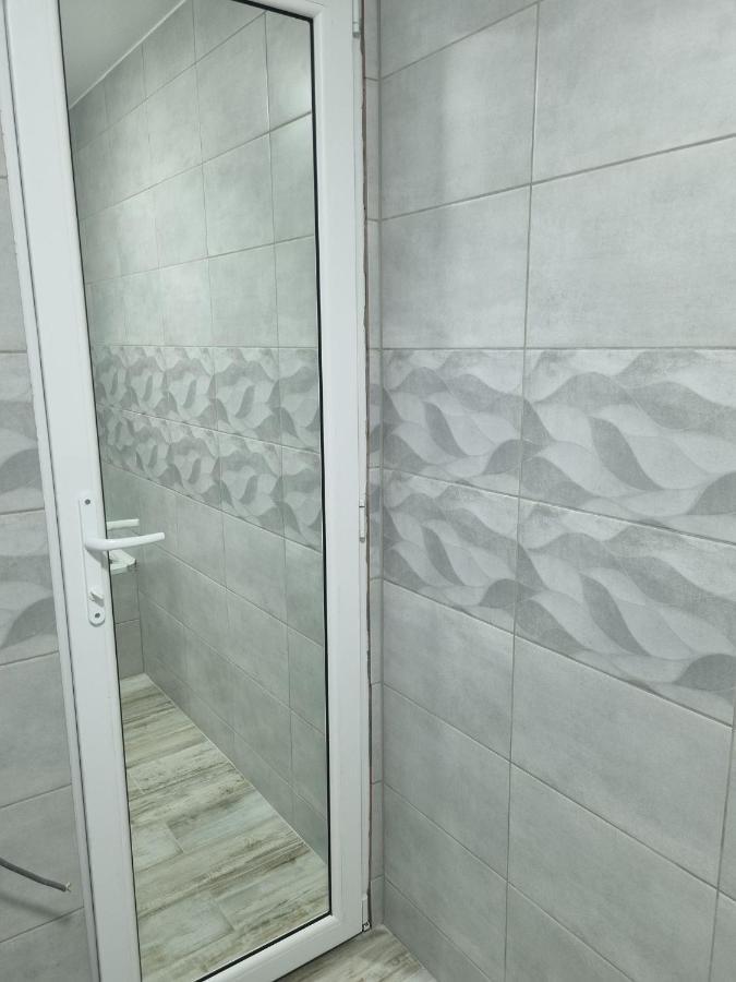 Luxurious Apartment With 3 Rooms And 2 Bathrooms In Corabia Екстериор снимка
