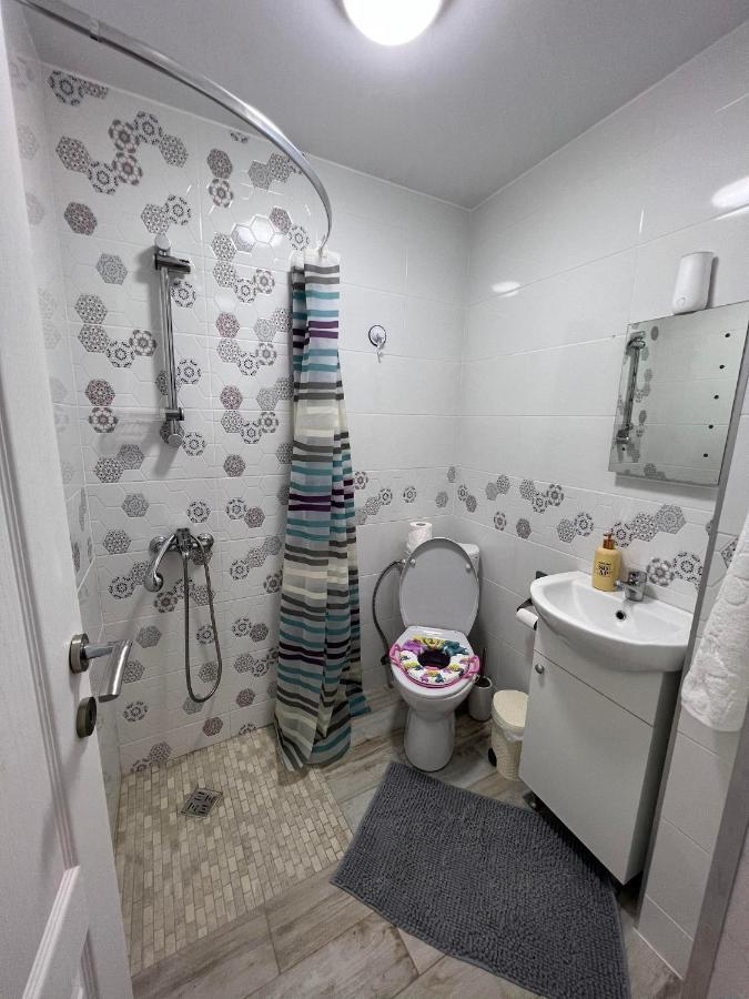 Luxurious Apartment With 3 Rooms And 2 Bathrooms In Corabia Екстериор снимка